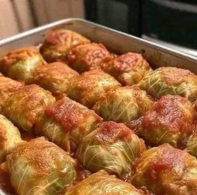 Classic Homemade Stuffed Cabbage Rolls Recipe – Tender, Flavorful, and Perfect for Family Dinners